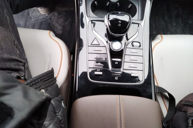 比亚迪 秦PLUS 2023款 冠军版 EV 420KM超越型中控内饰18