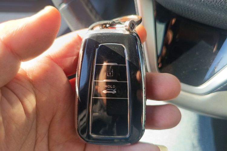 丰田 亚洲龙 2022款 双擎 2.5L XLE尊贵版中控内饰11