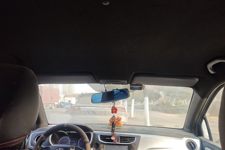 中华V3 2015款 1.5L 手动基本型中控内饰22