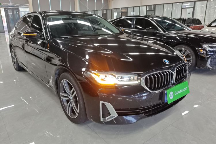 宝马5系 2021款 530Li xDrive 豪华套装车身外观3