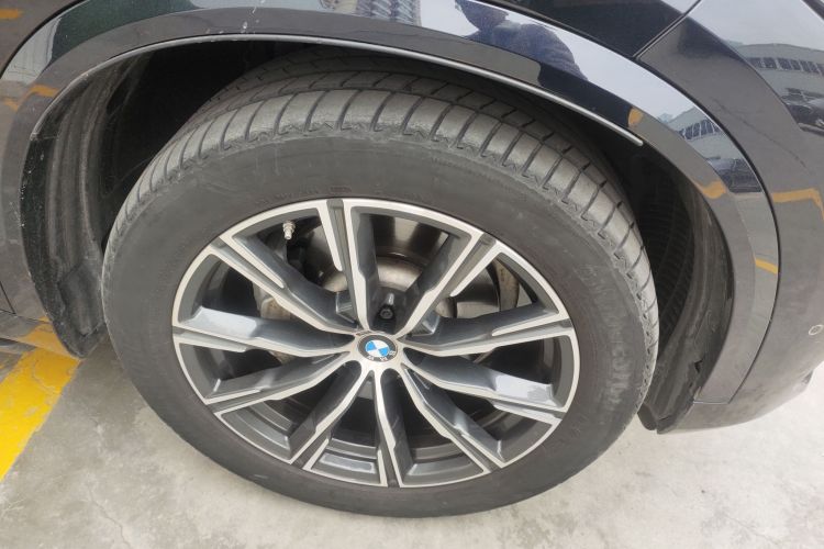 宝马X5(进口) 2021款 xDrive30i M运动套装车身外观10