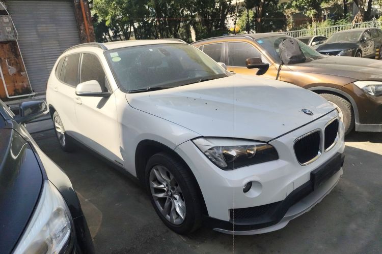 宝马X1 2015款 sDrive18i 时尚晋级版车身外观3