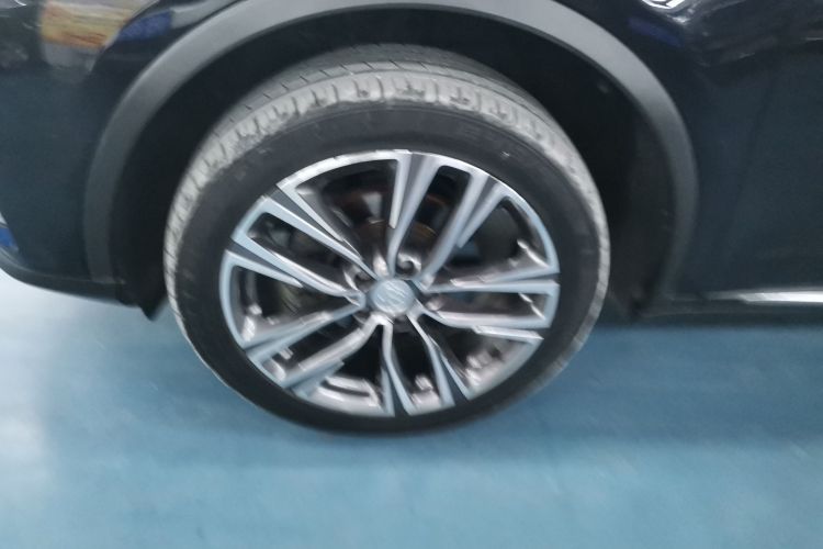 比亚迪 唐 2018款 2.0T 自动智联尊荣型 7座 国V车身外观6007