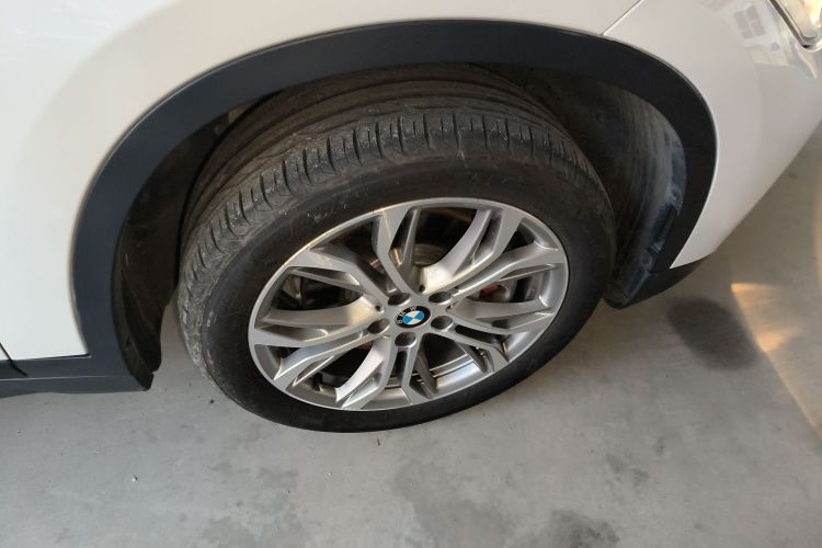 宝马X1 2018款 sDrive20Li 领先型车身外观6003