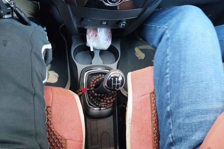 长城M4 2014款 1.5L 手动豪华型中控内饰18