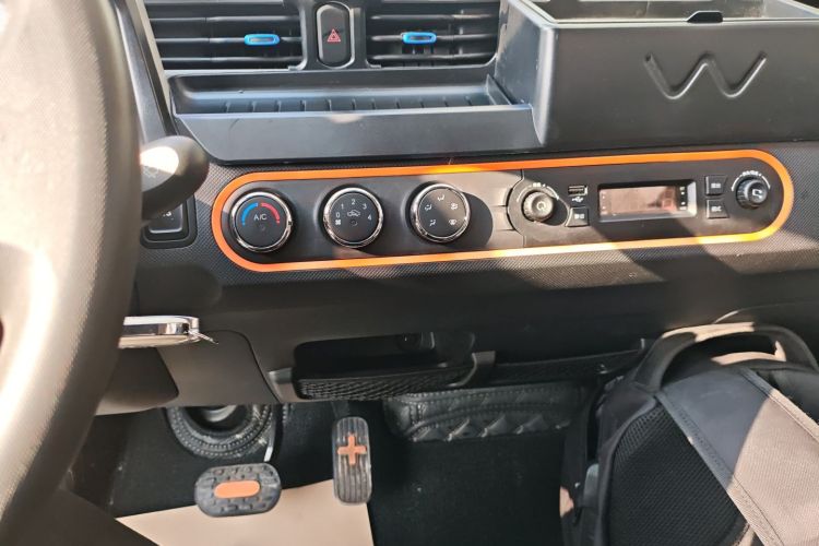 五菱汽车 宏光MINIEV 2022款 自在款 磷酸铁锂中控内饰16