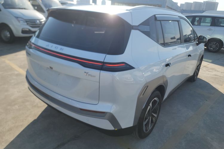 埃安 AION Y 2025款 Plus 510 乐享版 58.9kWh车身外观6005