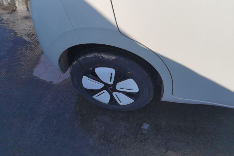 五菱汽车 宏光MINIEV 2025款 四门版 进阶款车身外观6008