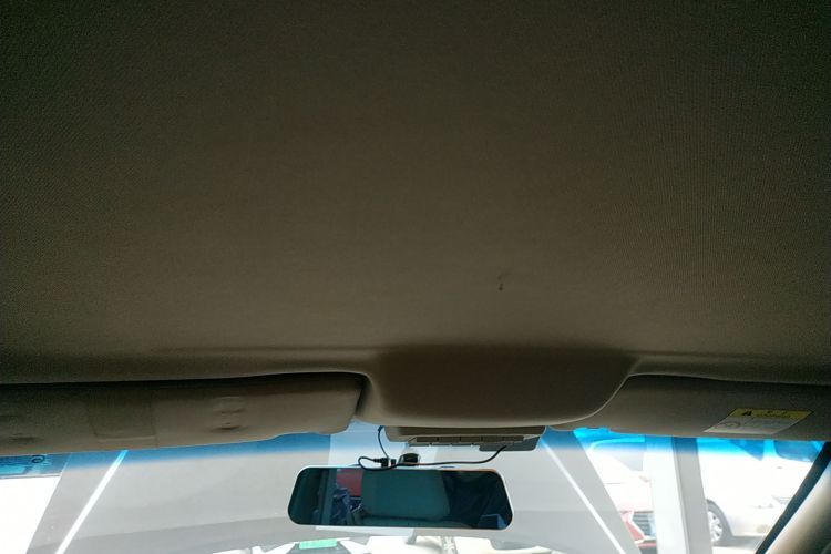 别克GL8 2014款 2.4L 经典版局部细节22