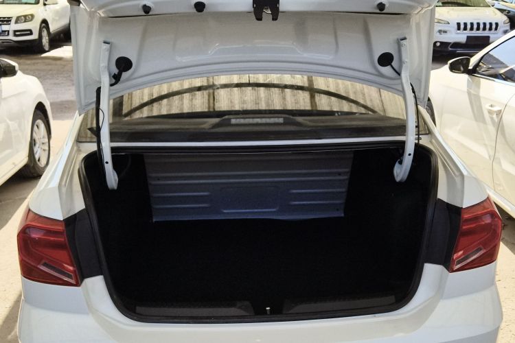 大众 捷达 2019款 梦想版 1.4L 手动时尚型局部细节23