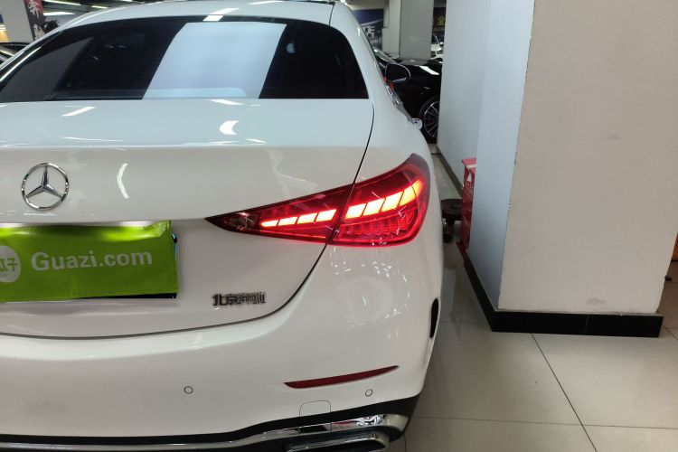奔驰C级 2022款 C 260 L 运动版车身外观9