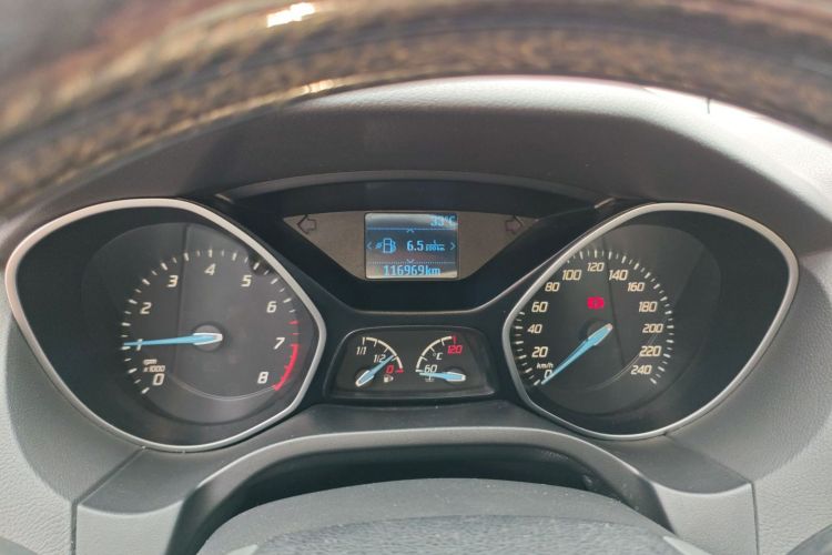 福特 福克斯 2012款 两厢 1.6L 手动风尚型局部细节14