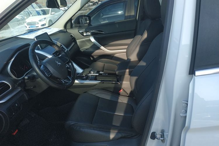 三菱 奕歌 2019款 1.5T CVT两驱梦想版 国VI中控内饰19