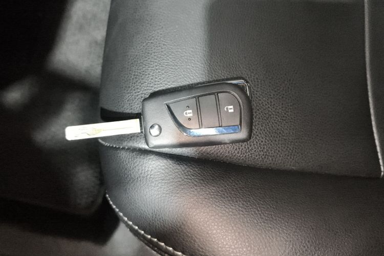 丰田 RAV4荣放 2022款 2.0L CVT两驱都市版中控内饰7001