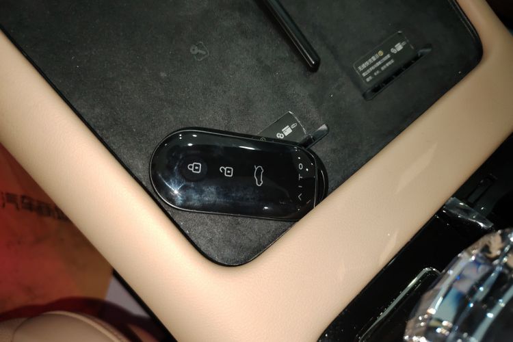 鸿蒙智行 问界M7 2024款 1.5T 后驱Plus版 5座中控内饰11