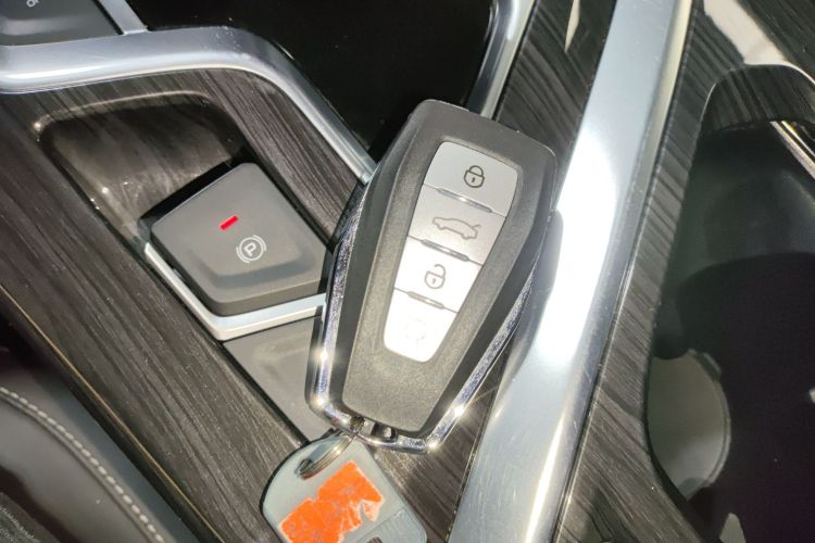 吉利汽车 嘉际 2021款 1.8TD DCT舒适型中控内饰7001