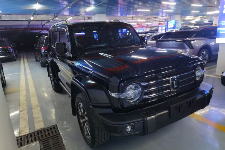 坦克300 2023款 城市版 2.0T 很有型车身外观3