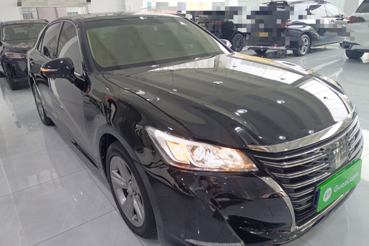 丰田 皇冠 2018款 2.0T 先锋版车身外观3