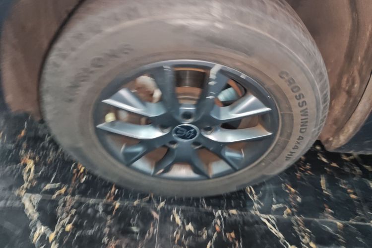 比亚迪 宋 2021款 经典版 1.5T 手动豪华型车身外观6002