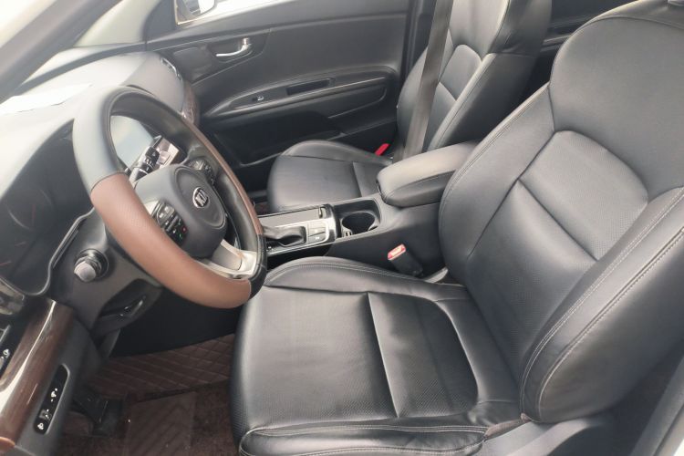 起亚K4 2017款 1.8L 自动GLS Special中控内饰19