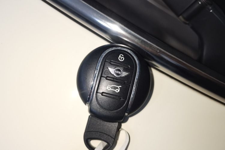 MINI 2016款 1.2T ONE 五门版中控内饰11