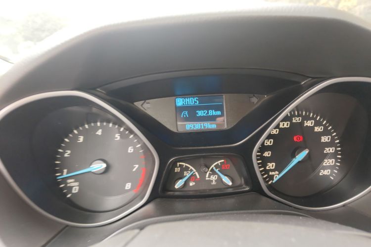 福特 福克斯 2012款 三厢 1.6L 自动舒适型中控内饰15