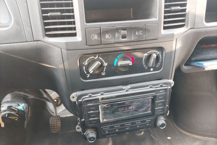 五菱汽车 五菱之光 2020款 1.2L 厢式运输车实用型 国VI 2座 LSI局部细节16