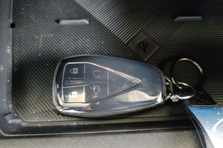 长安UNI-V 2024款 1.5T 高能版中控内饰7001