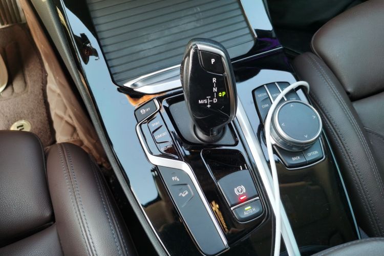 宝马X3 2021款 改款 xDrive28i 豪华套装中控内饰18