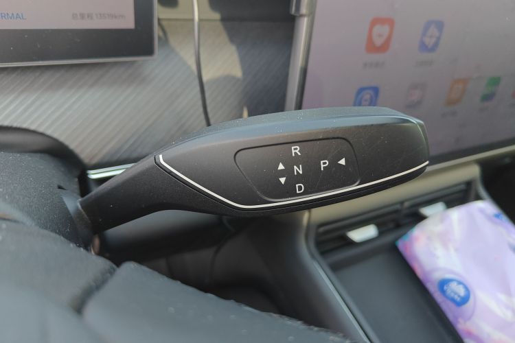 奇瑞 风云T9 2025款 120 长续航版尊荣型 7座 磷酸铁锂中控内饰18