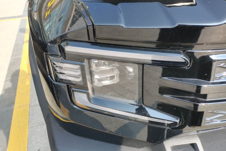 深蓝汽车 深蓝G318 2024款 四驱空悬版车身外观8