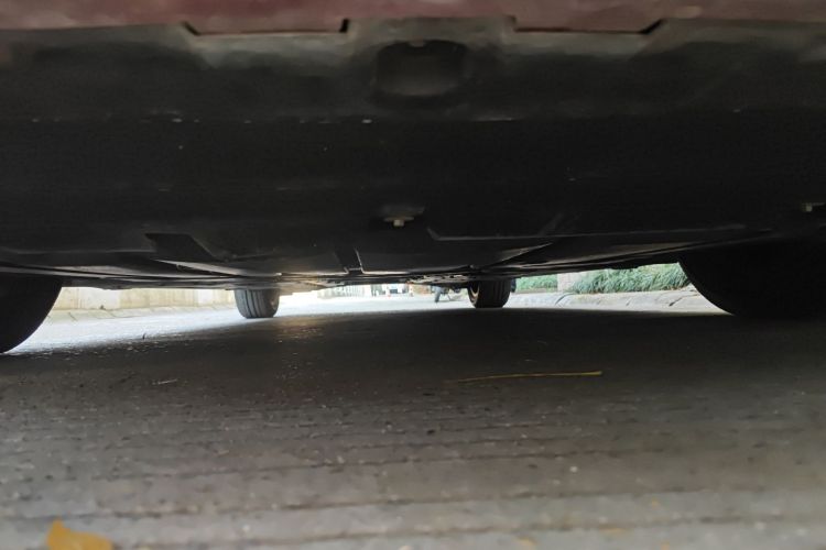 奔驰A级 2019款 改款 A 180 L 运动轿车局部细节9008