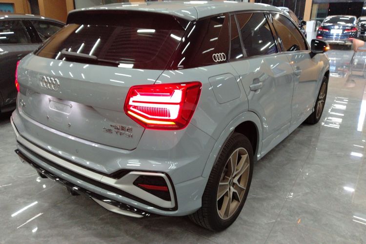 奥迪Q2L 2023款 35TFSI 时尚动感型车身外观7