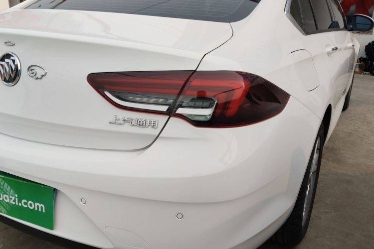 别克 君威 2020款 552T 精英型车身外观9