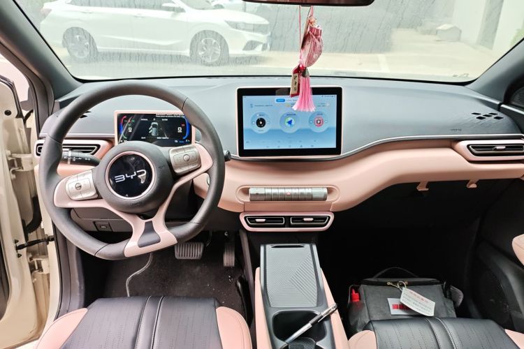 比亚迪 海鸥 2024款 荣耀版 305km 活力版中控内饰12