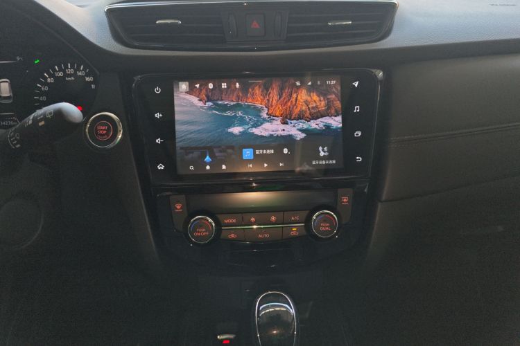 日产 奇骏 2022款 2.0L 两驱智联舒享版中控内饰16