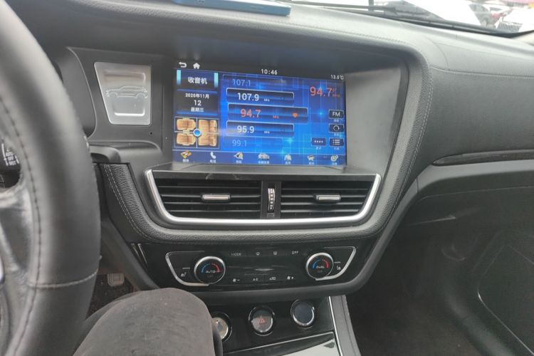 众泰T600 2016款 运动版 1.5T 手动尊贵型中控内饰16