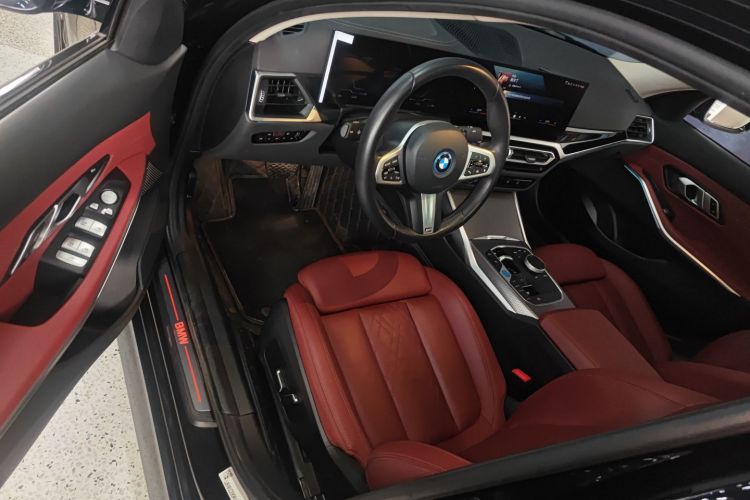 宝马i3 2024款 eDrive 40 L 曜夜套装中控内饰7003