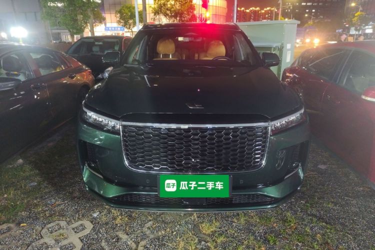 理想汽车 理想ONE 2021款 增程6座版车身外观2