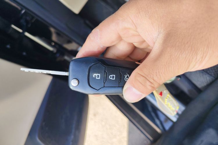 福特 福睿斯 2015款 1.5L 手动舒适型中控内饰11