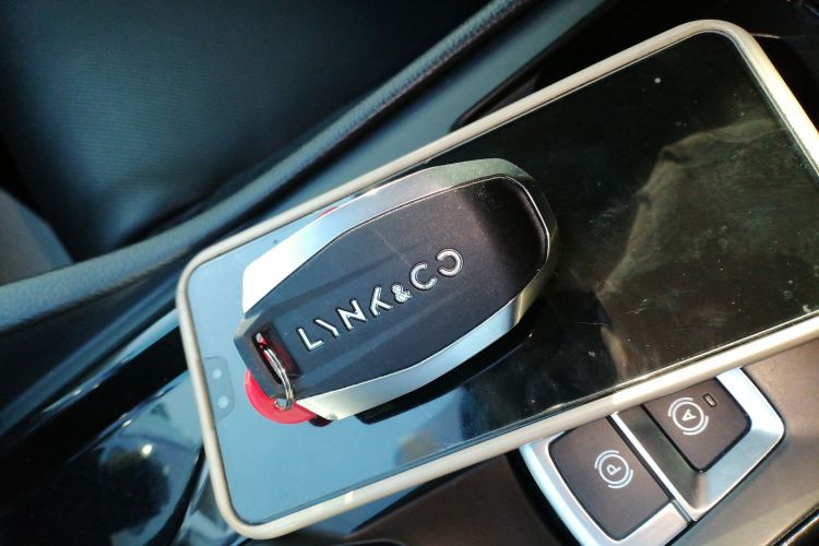 领克02 2018款 1.5T DCT两驱劲版 国V中控内饰7001