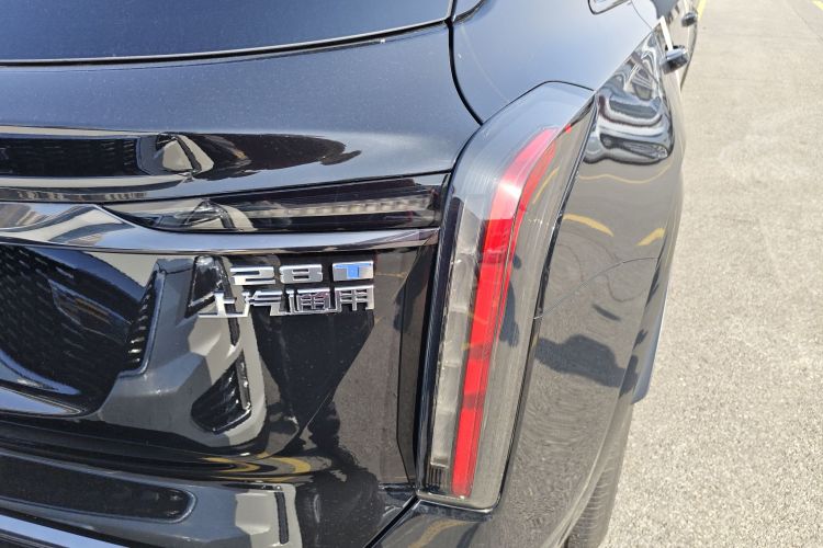 凯迪拉克XT5 2025款 2.0T 尊贵型车身外观6006