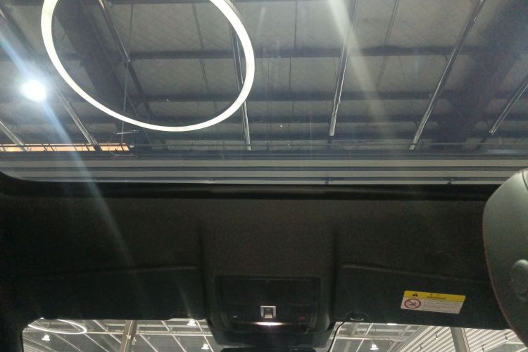 路虎 发现运动版 2022款 249PS R-Dynamic S 性能版 5座局部细节22