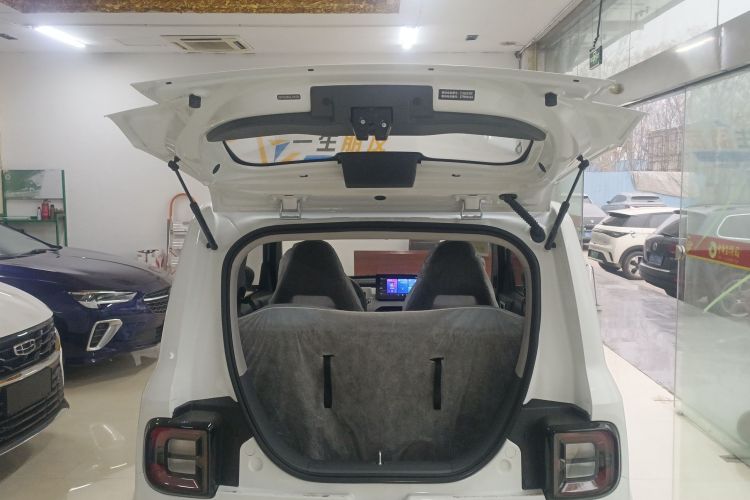 吉利银河 2024款 熊猫mini 200km 耐力熊机舱底盘23