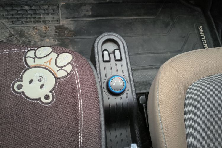 五菱汽车 宏光MINIEV 2020款 自在款 磷酸铁锂中控内饰18