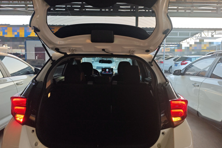 丰田 YARiS L 致炫 2021款 致炫X 1.5L CVT领先版局部细节23