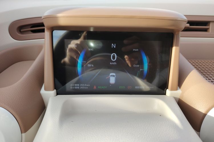 奔腾小马 2026款 222km 萌趣马 Plus中控内饰14