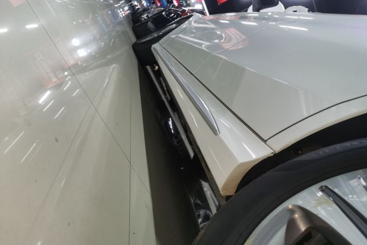 奔驰C级 2021款 C 260 L 运动版局部细节9002