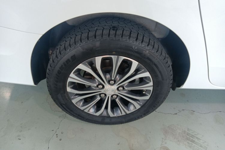 别克GL8 2022款 陆上公务舱 652T 舒适型车身外观6008