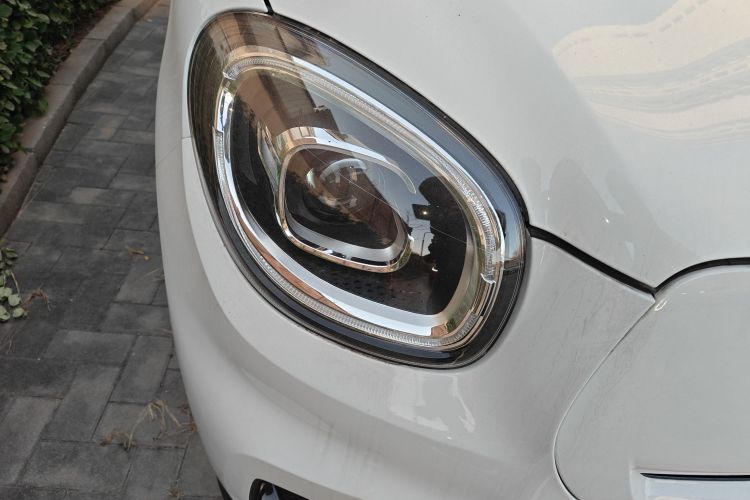 零跑汽车 零跑T03 2023款 200轻享版车身外观8